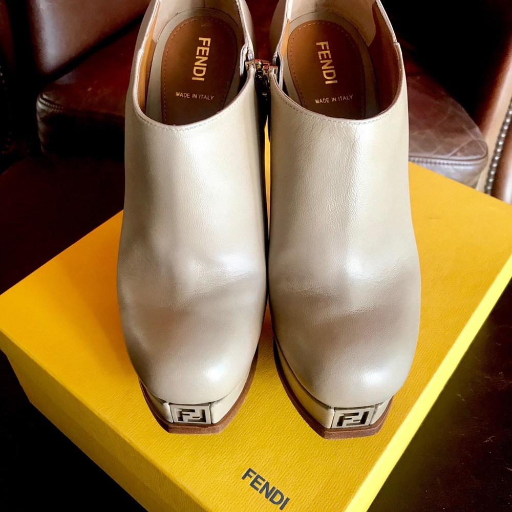 ‼️‼️SOLD‼️‼️‼️ FENDI nude ankle booties